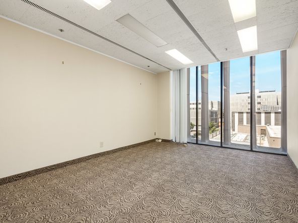 Office Space Available in Excellent Condition & Move-In Ready : 1221 Van Ness Ave, Fresno, CA 93721